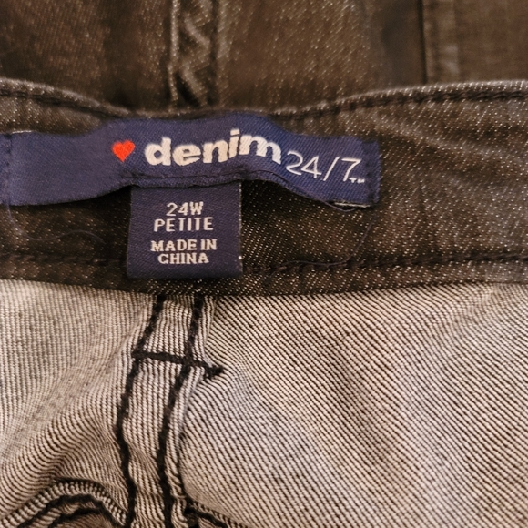 New! Ladies jeans - Picture 3 of 3